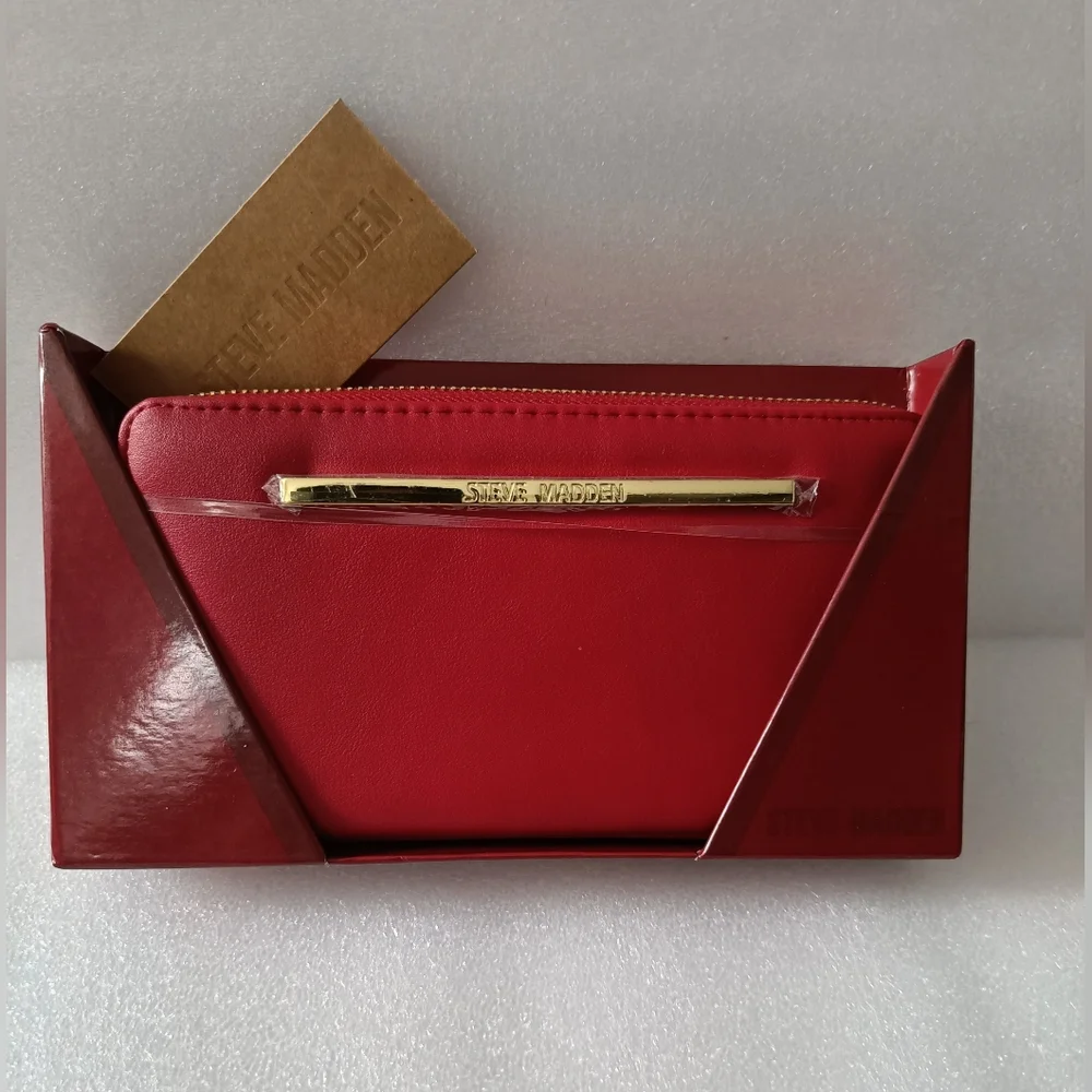 💕Steve Madden Crimson Boxes Wallet Red NIB🎁Nice Gift - Picture 3 of 8